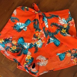 Floral shorts /skort